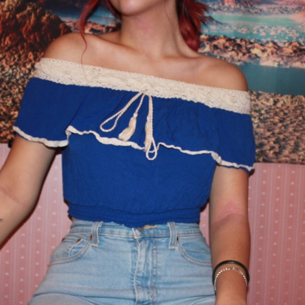 Vintage vibes off the shoulder blue cropped top